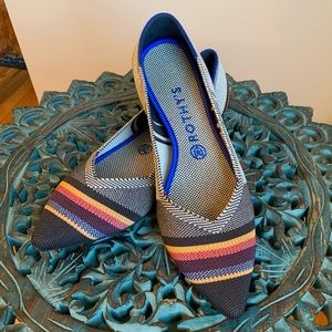 Rothy’s Inverse Stripe Points